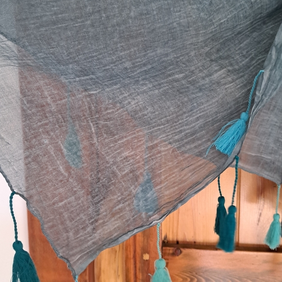 Indaba Scarf with Tassels - Picture 5 of 9